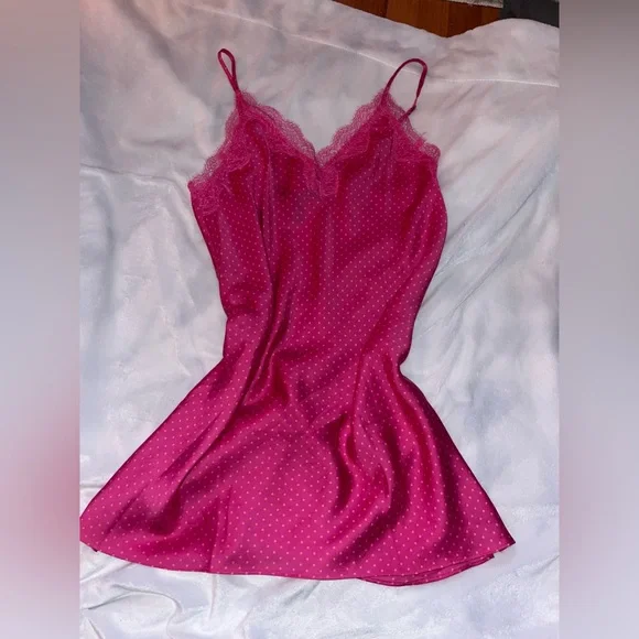 strapless open back dress Pink Ivy Dress Teuta Matoshi